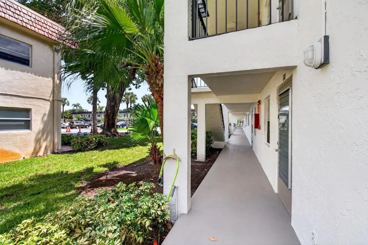 6-web-or-mls-DSC_6916 at 1 ABBEY Lane 108, Delray Beach