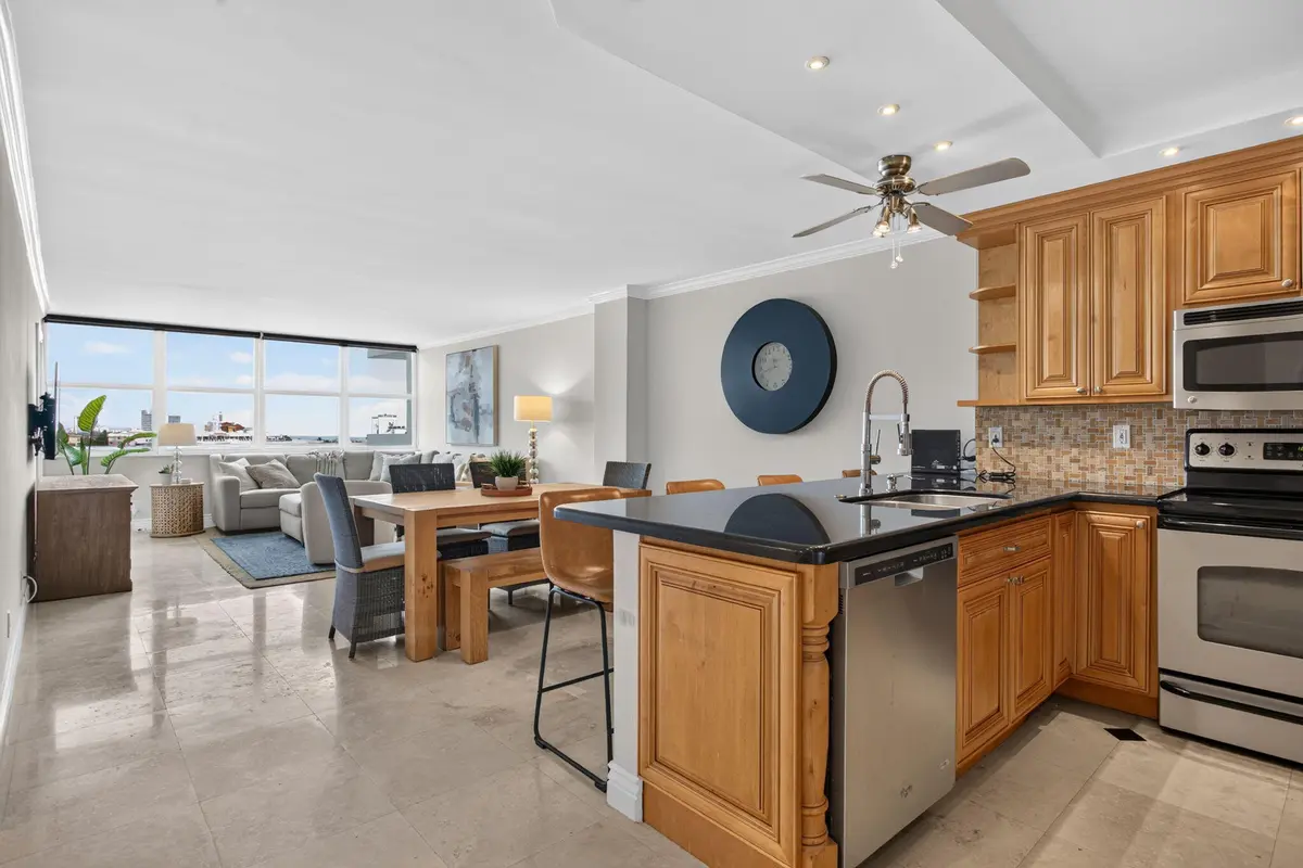 Kitchen, Dining Room, Living Room at 800 SE 20TH Avenue 811, Deerfield Beach
