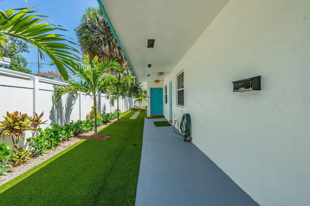 1-web-or-mls-DSC08656-Enhanced-NR at 1332 LONGWOOD Street, West Palm Beach