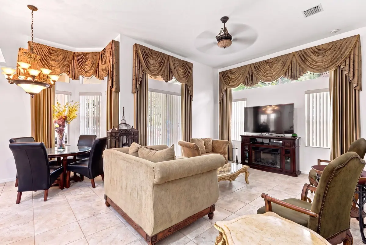 Living Room at 17603 82ND, The Acreage
