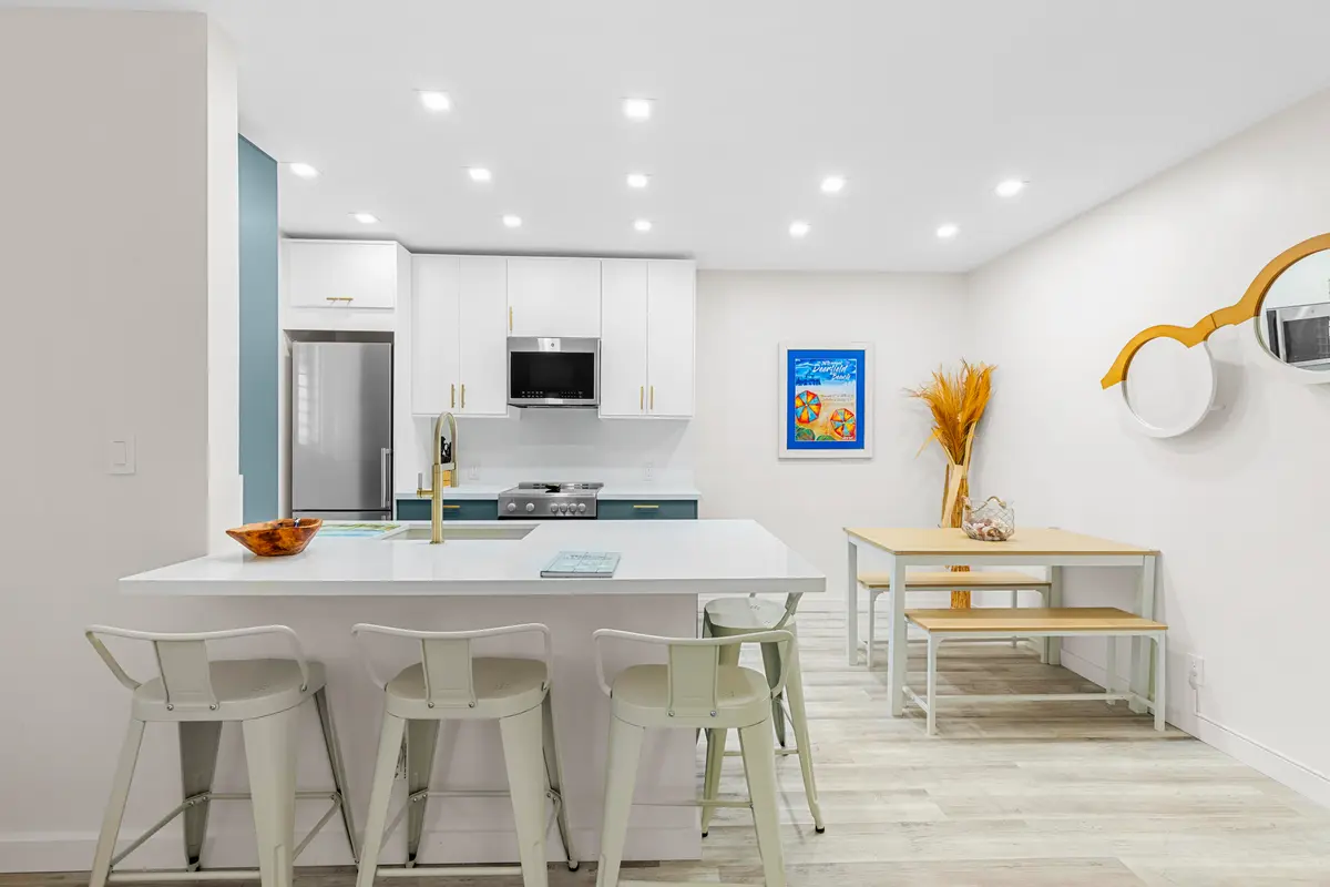 R6II8243 at 1907 NE 4TH Street 6, Deerfield Beach
