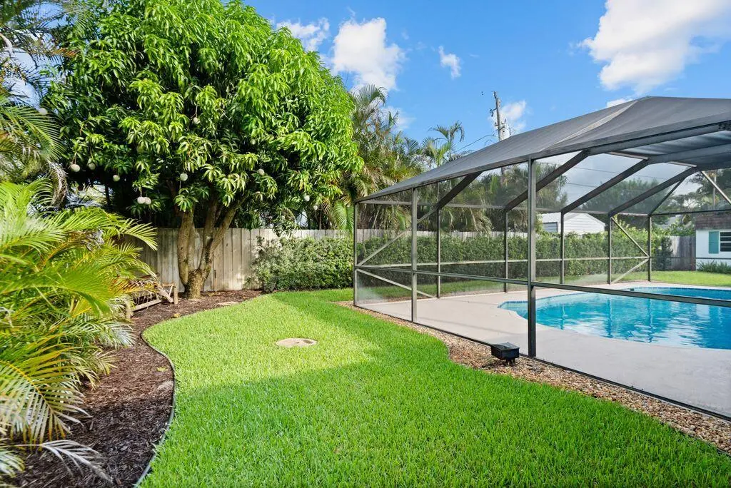 Tequesta6 at 14 SE Paddock Circle, Tequesta