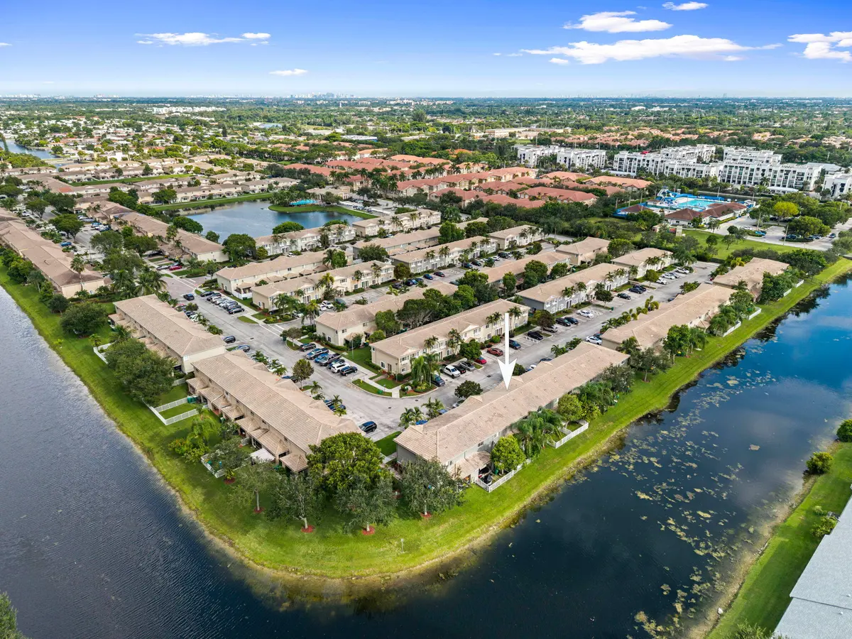 33-web-or-mls-DJI_20260902165937_0576_D at 5963 GLASGOW Way, Tamarac
