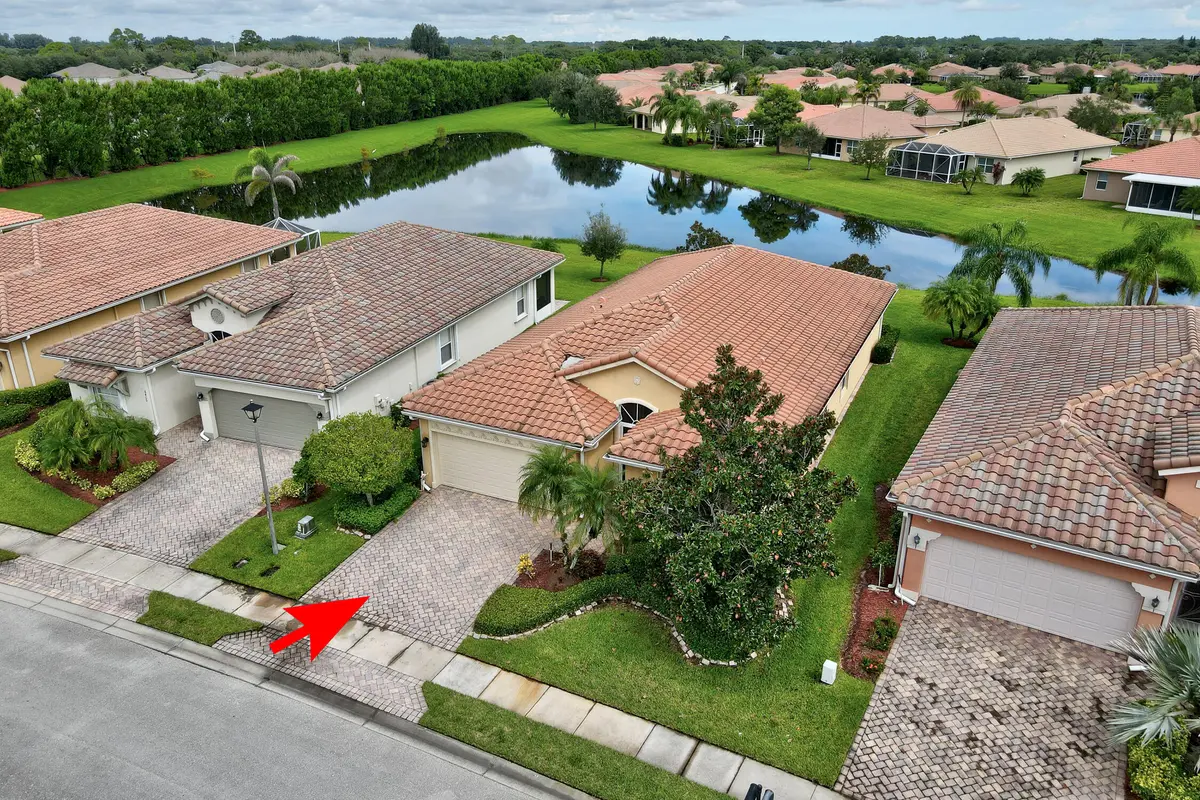 Welcome to 6396 Lennox Lane at 6396 LENNOX Lane, Vero Beach
