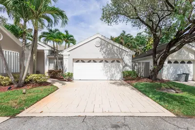 73 ADMIRALS Court, Palm Beach Gardens – Single Family Residence for rent