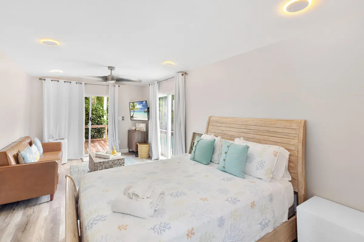 The Palm Oasis in LWB - Bedroom at 1601 S PALMWAY, Lake Worth Beach