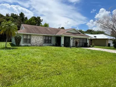 2574 SE ALFONSO Avenue, Port St. Lucie – Single Family Residence for sale