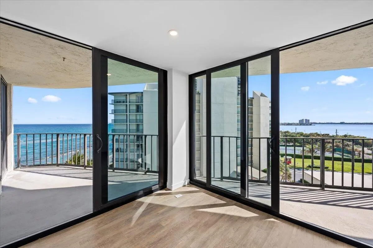 19-LUX3938 at 5420 N Ocean Drive 604, West Palm Beach