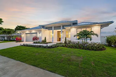 131 Dory Road, North Palm Beach – Single Family Residence for sale