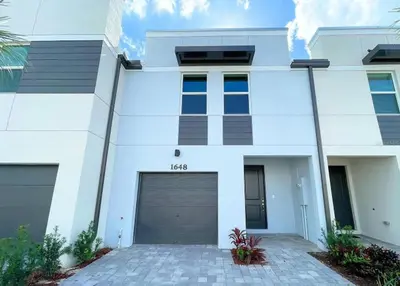 1648 Lindley Street, West Palm Beach – Townhouse for sale