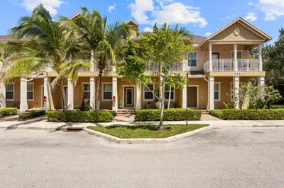 119 BLACK IRONWOOD Road 104, Jupiter – Condominium for sale