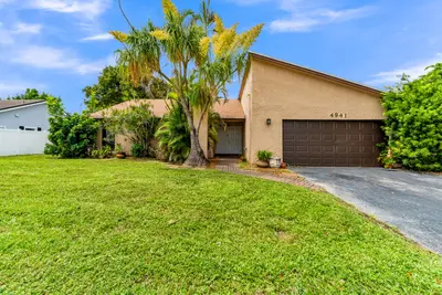 4941 NW 83rd Avenue, Lauderhill – Single Family Residence for sale