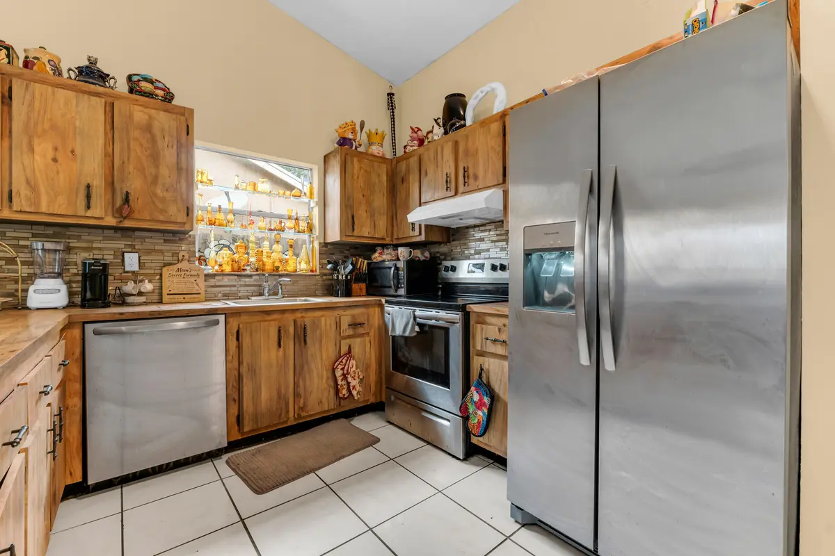 4941 NW 83rd Avenue, Lauderhill, FL – photo 6