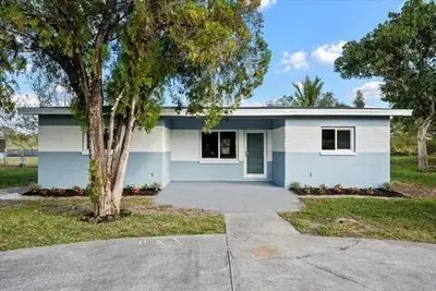 4610 SUNSET Boulevard, Fort Pierce – Single Family Residence for rent