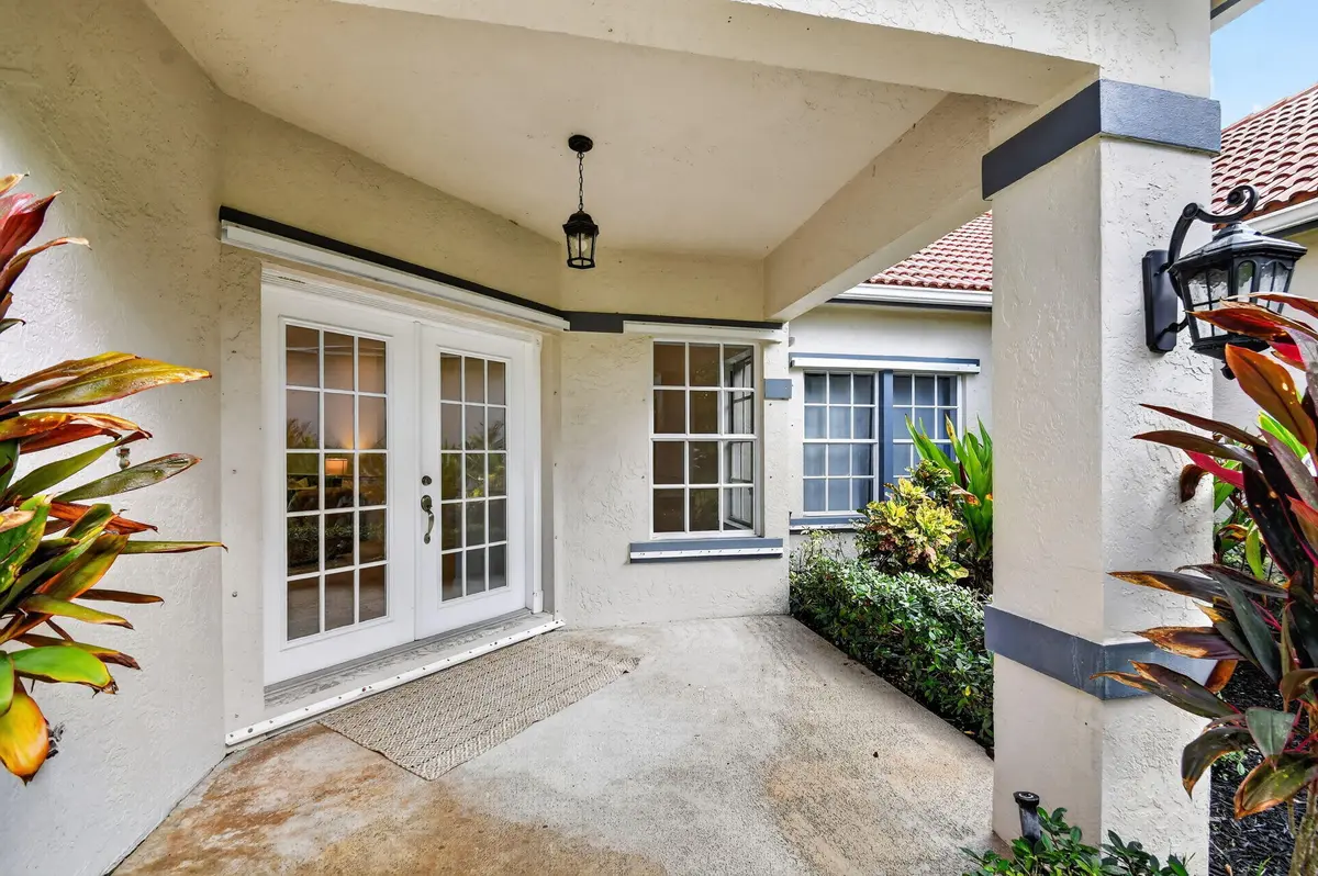 Double Door Entry at 876 Cindy Cir Lane, Wellington