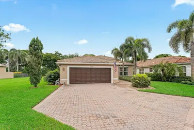 11025 Carmelcove Circle, Boynton Beach – Single Family Residence for sale