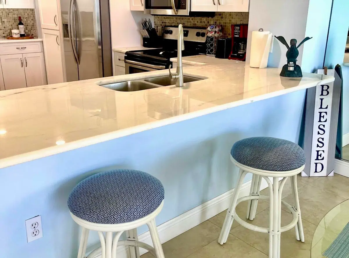 Snack bar at 2700 N HIGHWAY A1A 702, Fort Pierce