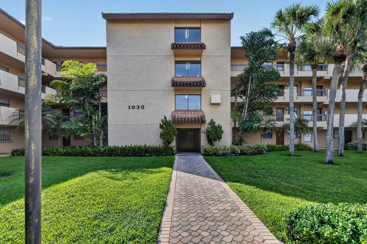 front at 1030 US-1 113, North Palm Beach