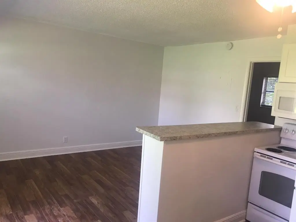GetMedia.ashx-23 at 5156 NE 6th Avenue 203, Oakland Park