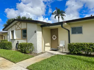 2811 Ashley Drive E, West Palm Beach – Villa for sale