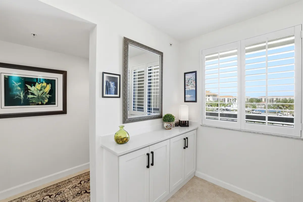 0H8A6227 at 2101 Marina Isle Way 404, Jupiter