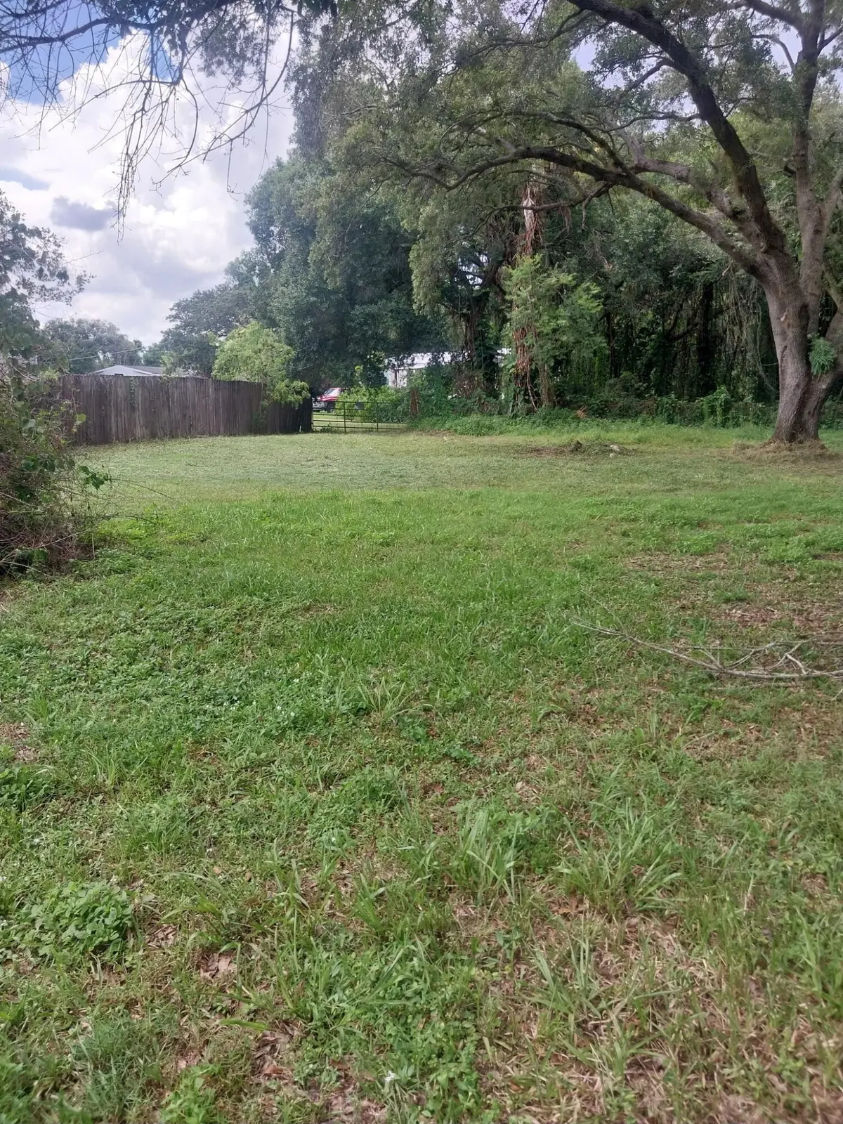 yard photo at 6725 NE 8th Lane, Okeechobee
