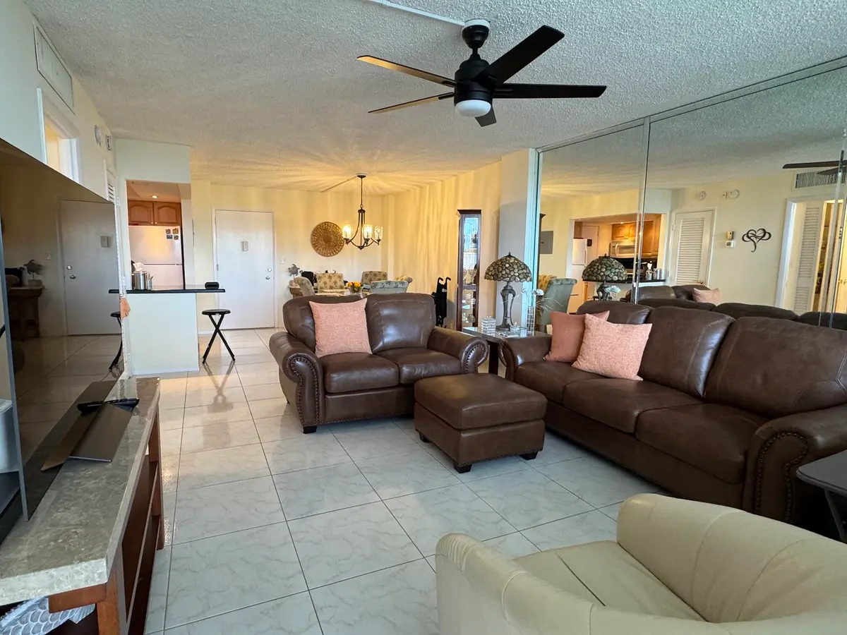 JH PH5 living dining area at 305 N POMPANO BEACH Boulevard PH05, Pompano Beach