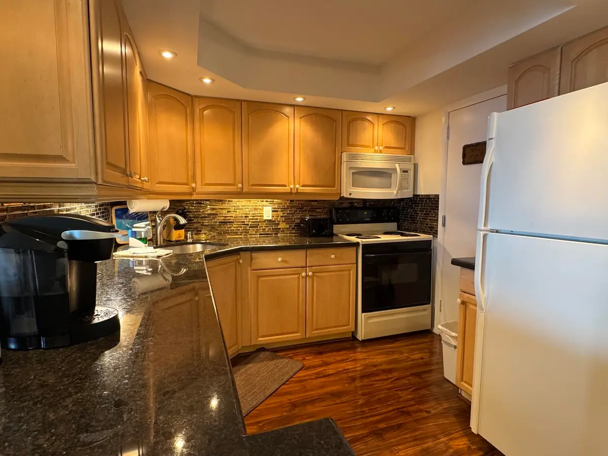 JH PH5 kitchen 2 at 305 N POMPANO BEACH Boulevard PH05, Pompano Beach