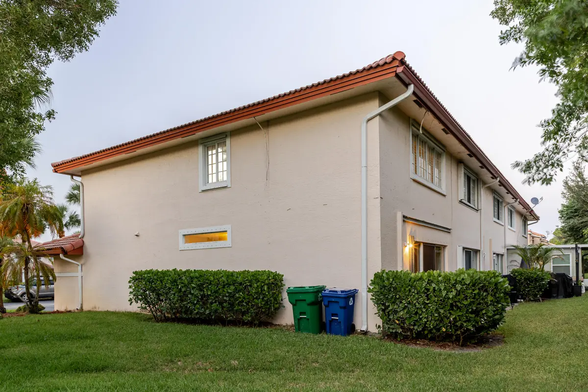 8956 NW 38th Drive-1005 at 8956 NW 38TH Drive, Coral Springs