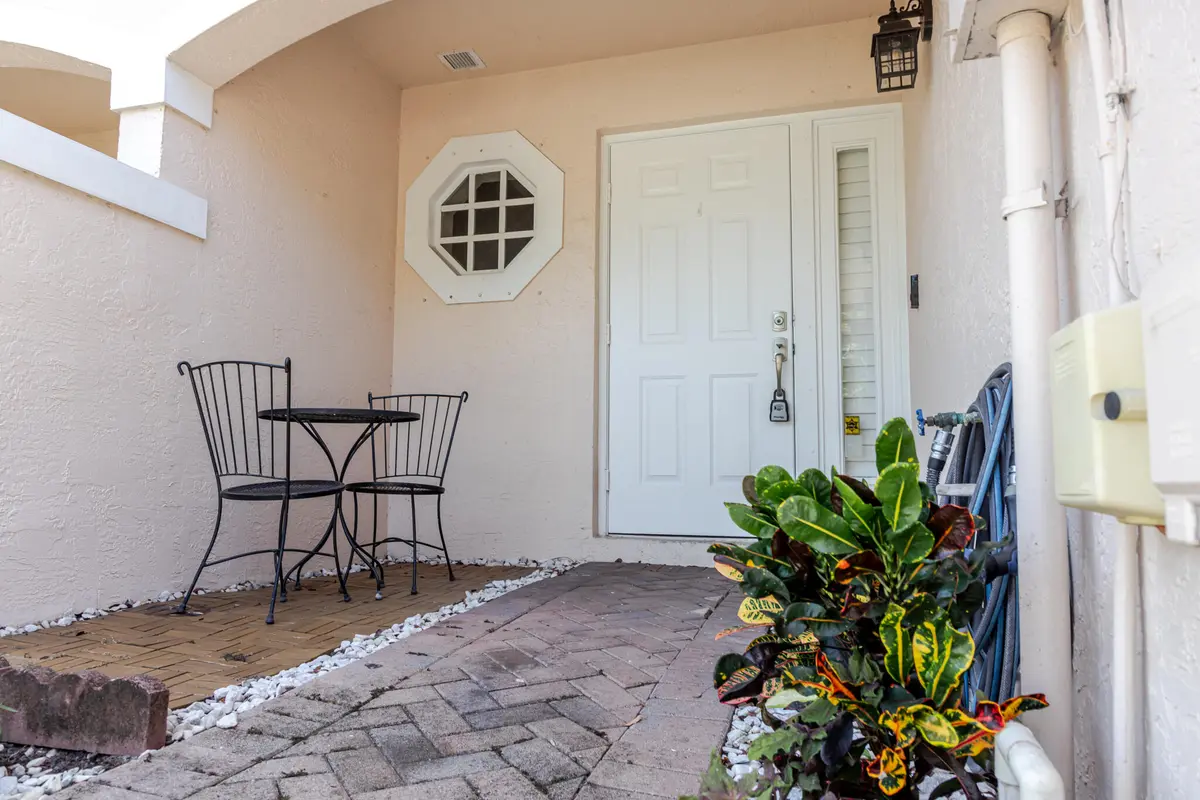 8956 NW 38th Drive-1010 at 8956 NW 38TH Drive, Coral Springs