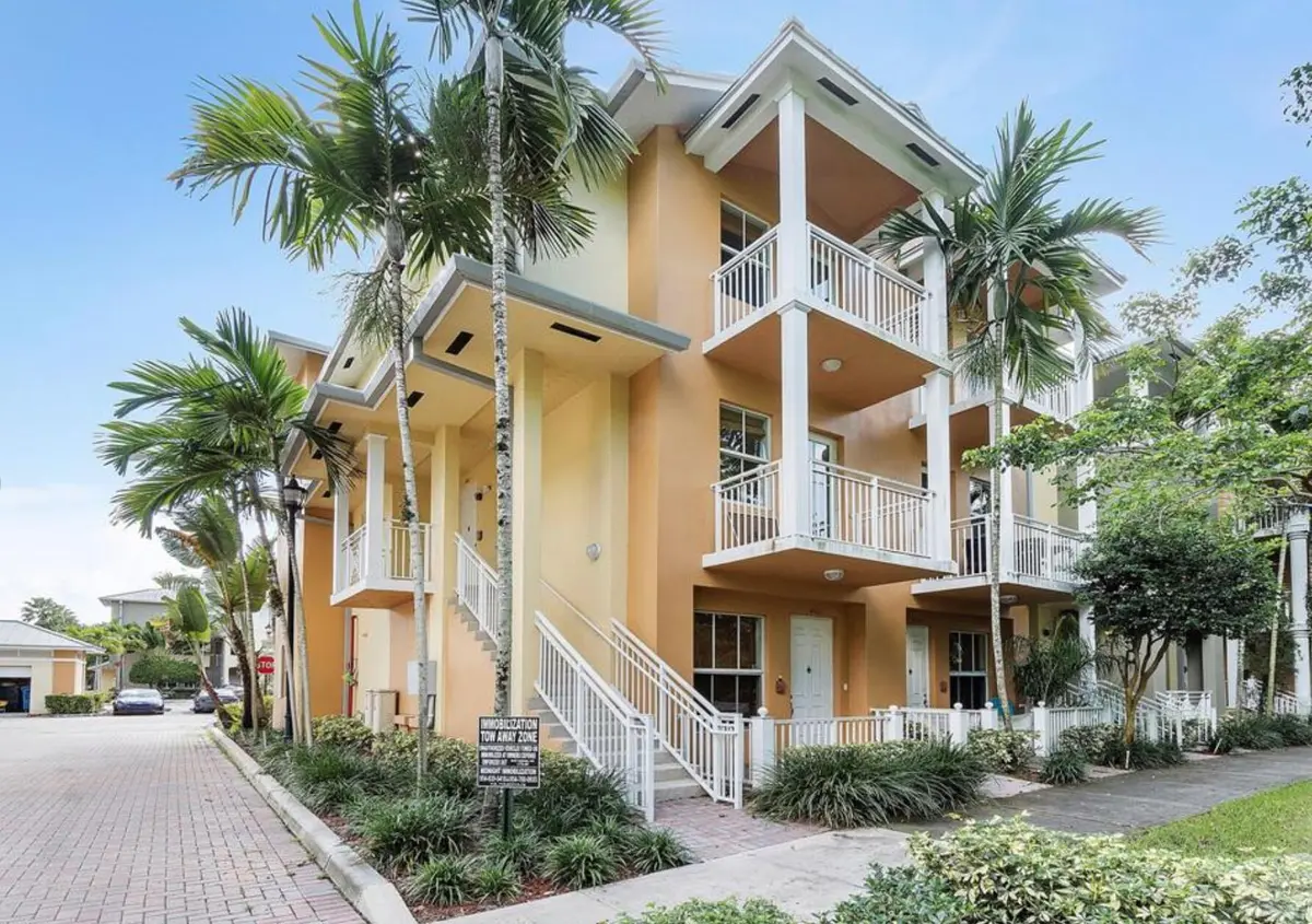 Foto 1 at 400 SW 14TH Avenue, Fort Lauderdale