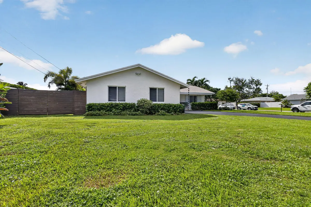 1-web-or-mls-_14A7429 at 617 Heron Drive, Delray Beach