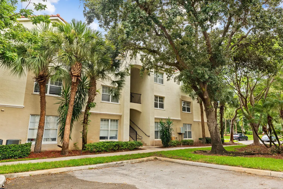 16-web-or-mls-_BWP8318 at 5900 W SAMPLE Road 102, Coral Springs