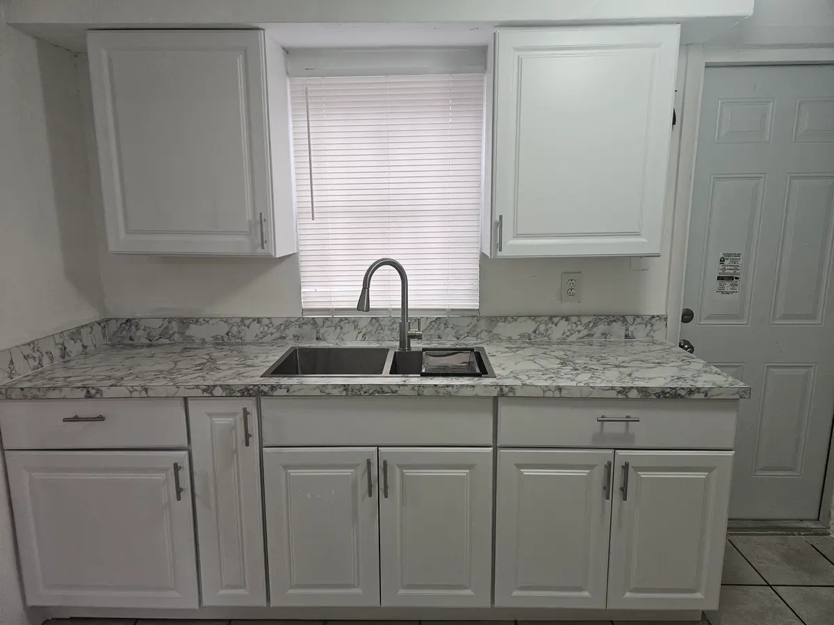 2467 NW 90TH Street, Miami, FL – photo 2