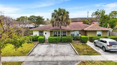 330 Avondale Drive, Pompano Beach – Single Family Residence for sale