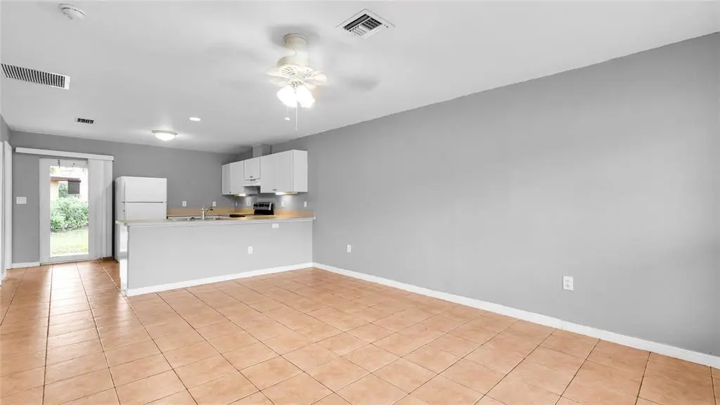 Photo 7 at 330 Avondale Drive, Pompano Beach