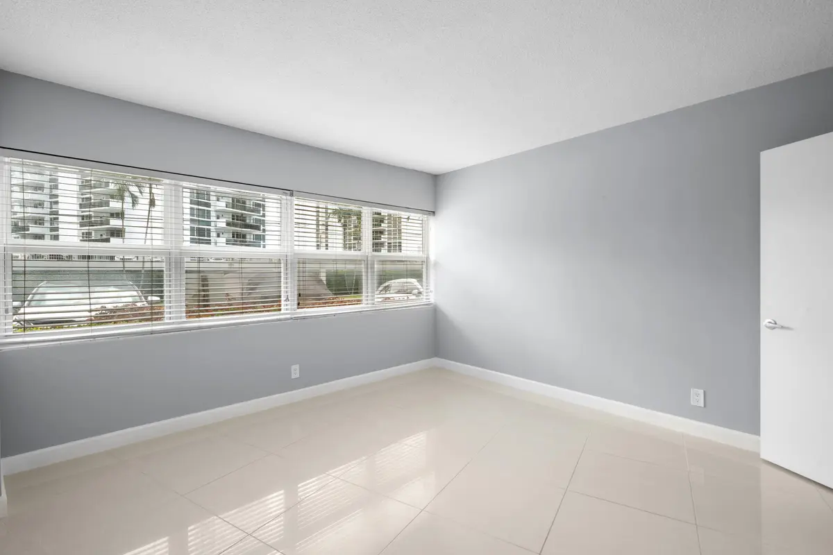 DSC06107 at 3250 NE 28TH Street 102, Fort Lauderdale