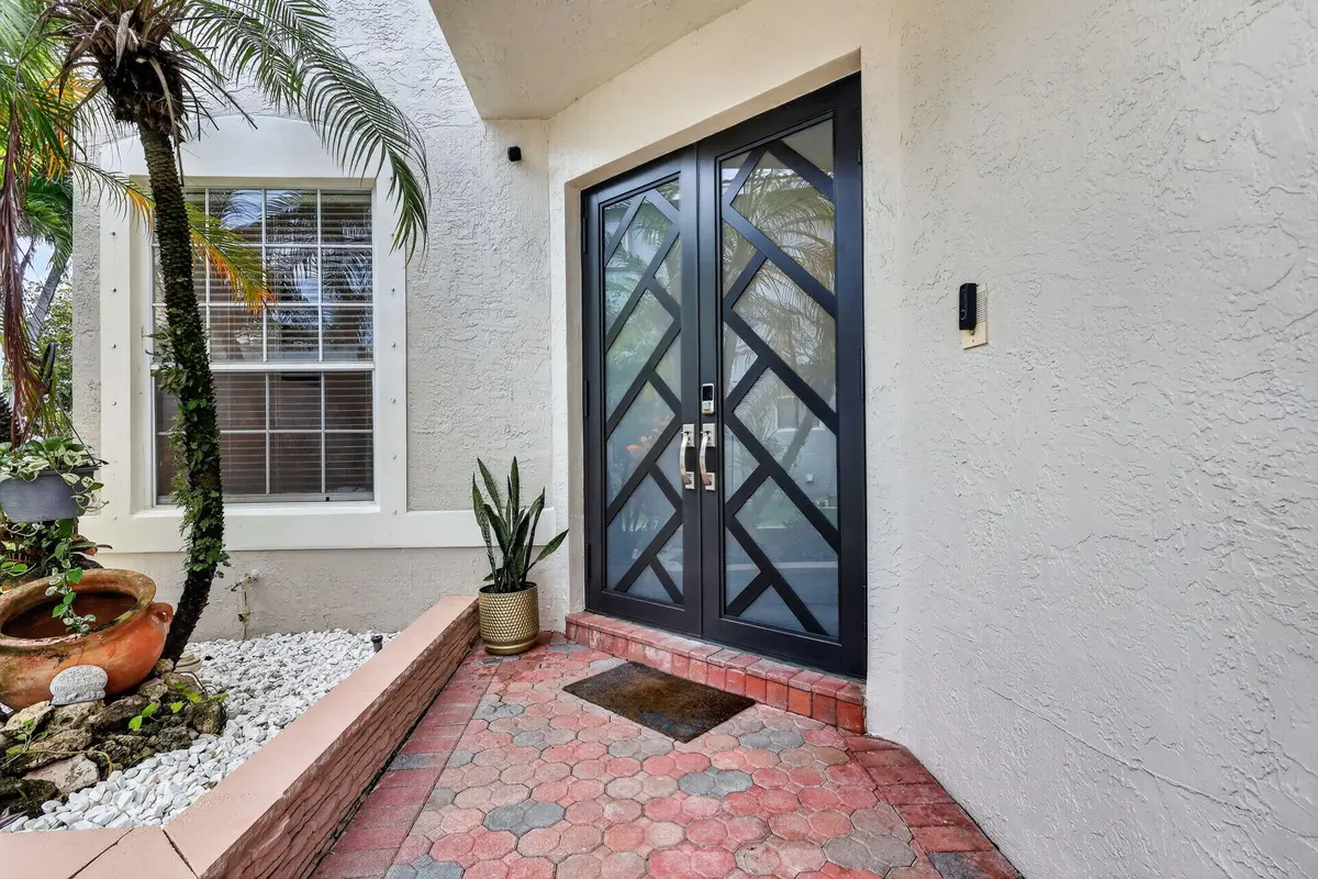 4-web-or-mls-8H3A1181 at 2031 SW 157TH Avenue, Miramar