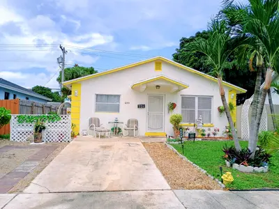 649 58TH Street, West Palm Beach – Single Family Residence for sale