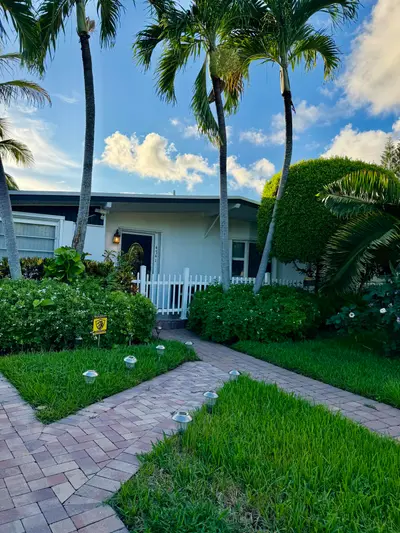 4741 NE 15TH Avenue, Pompano Beach – Single Family Residence for sale