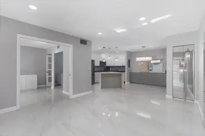 130 CYPRESS CLUB Drive 306, Pompano Beach – Condominium for sale