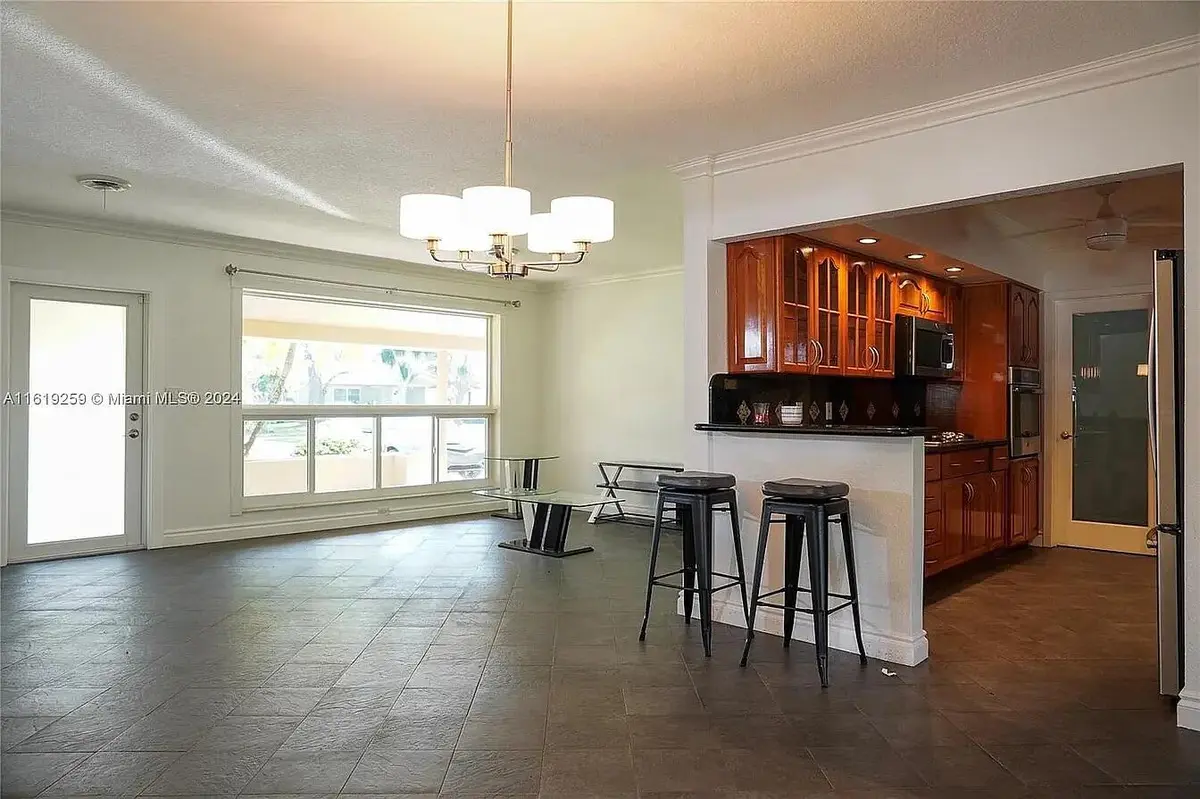 4205 McKinley 17 at 4205 MCKINLEY Street, Hollywood