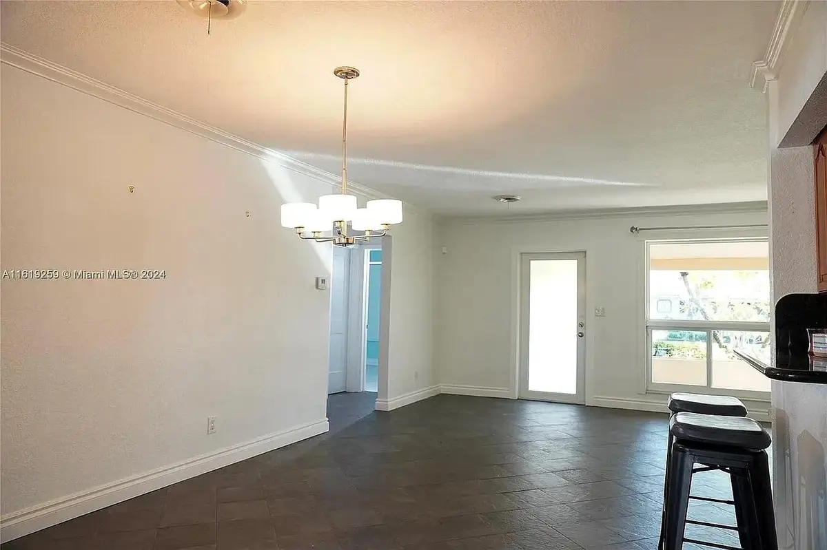 4205 McKinley 13 at 4205 MCKINLEY Street, Hollywood