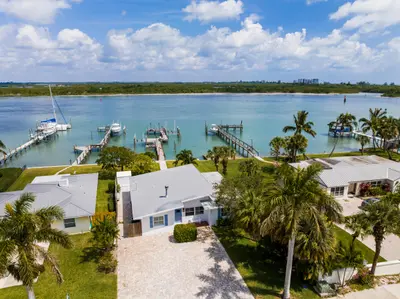 1604 SEAWAY Drive, Fort Pierce – Single Family Residence for rent