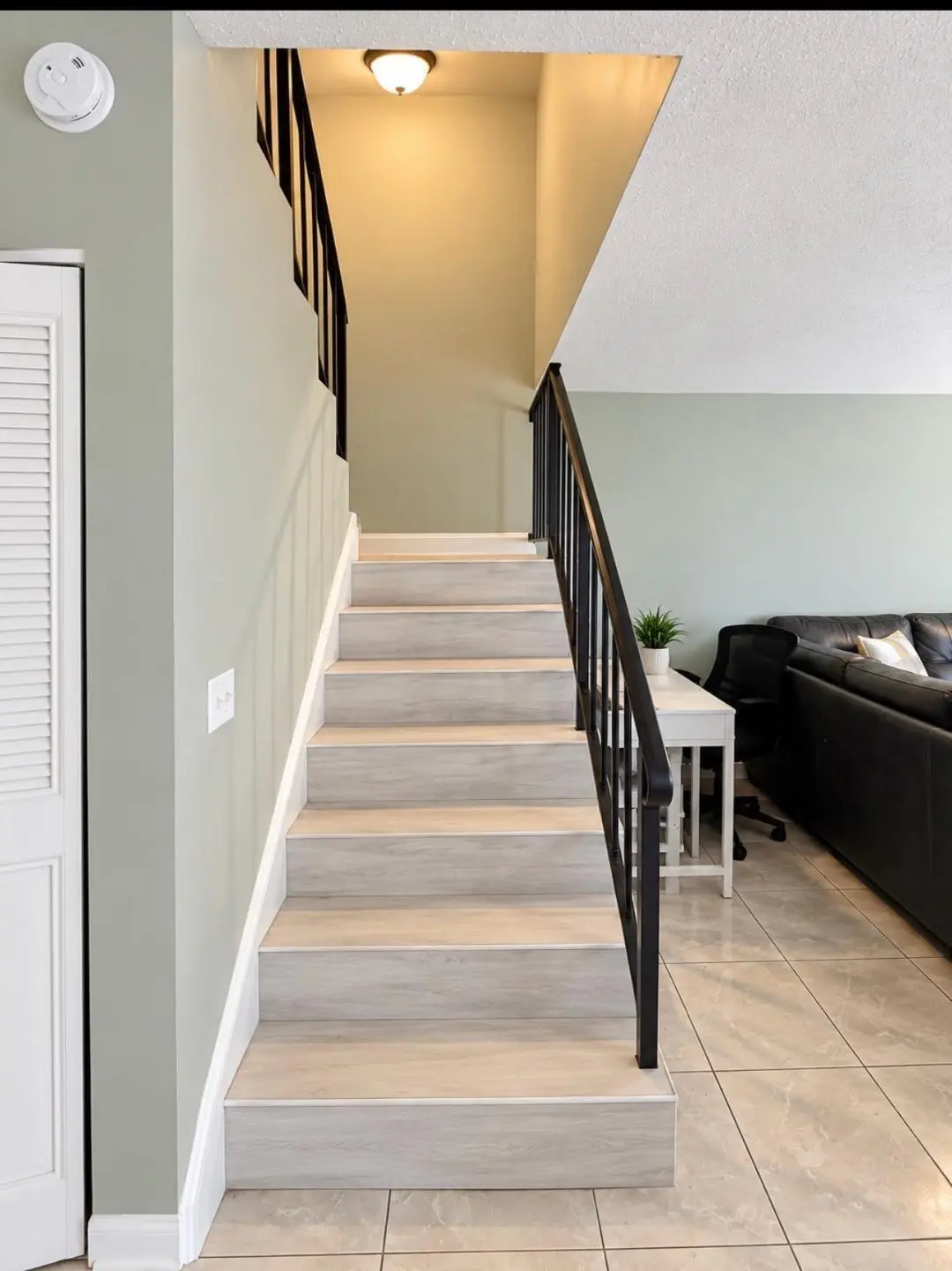 12055 stairs new at 12055 Basin Street, Wellington
