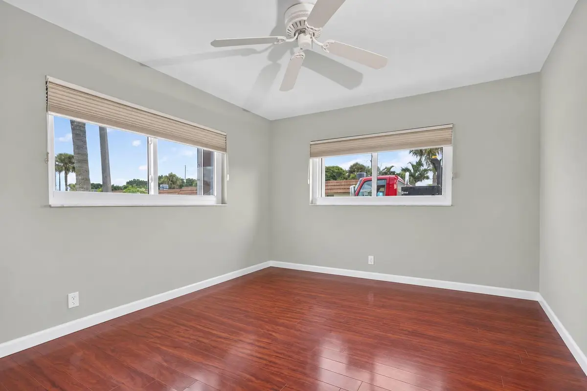 8-web-or-mls-BS1A2861-cleared at 5730 Fernley Drive 43, West Palm Beach