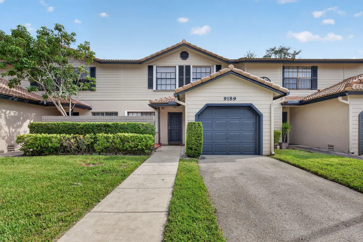 2-web-or-mls-_A7A7080 at 9189 VINEYARD LAKE Drive, Plantation