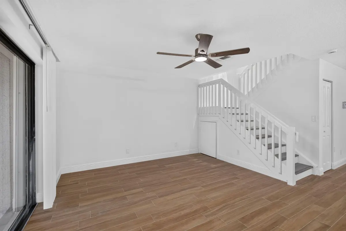 13-web-or-mls-_A7A7140 at 9189 VINEYARD LAKE Drive, Plantation