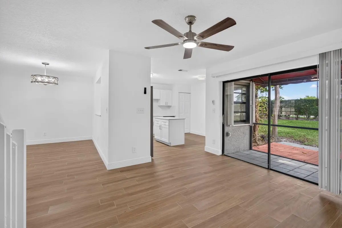 15-web-or-mls-_A7A7151 at 9189 VINEYARD LAKE Drive, Plantation