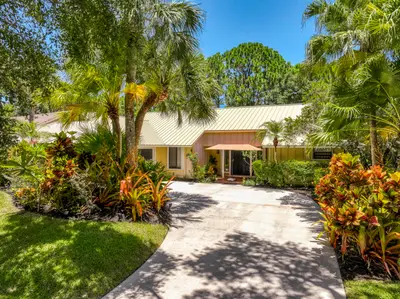 18828 Still Lake Drive, Jupiter – Single Family Residence for sale